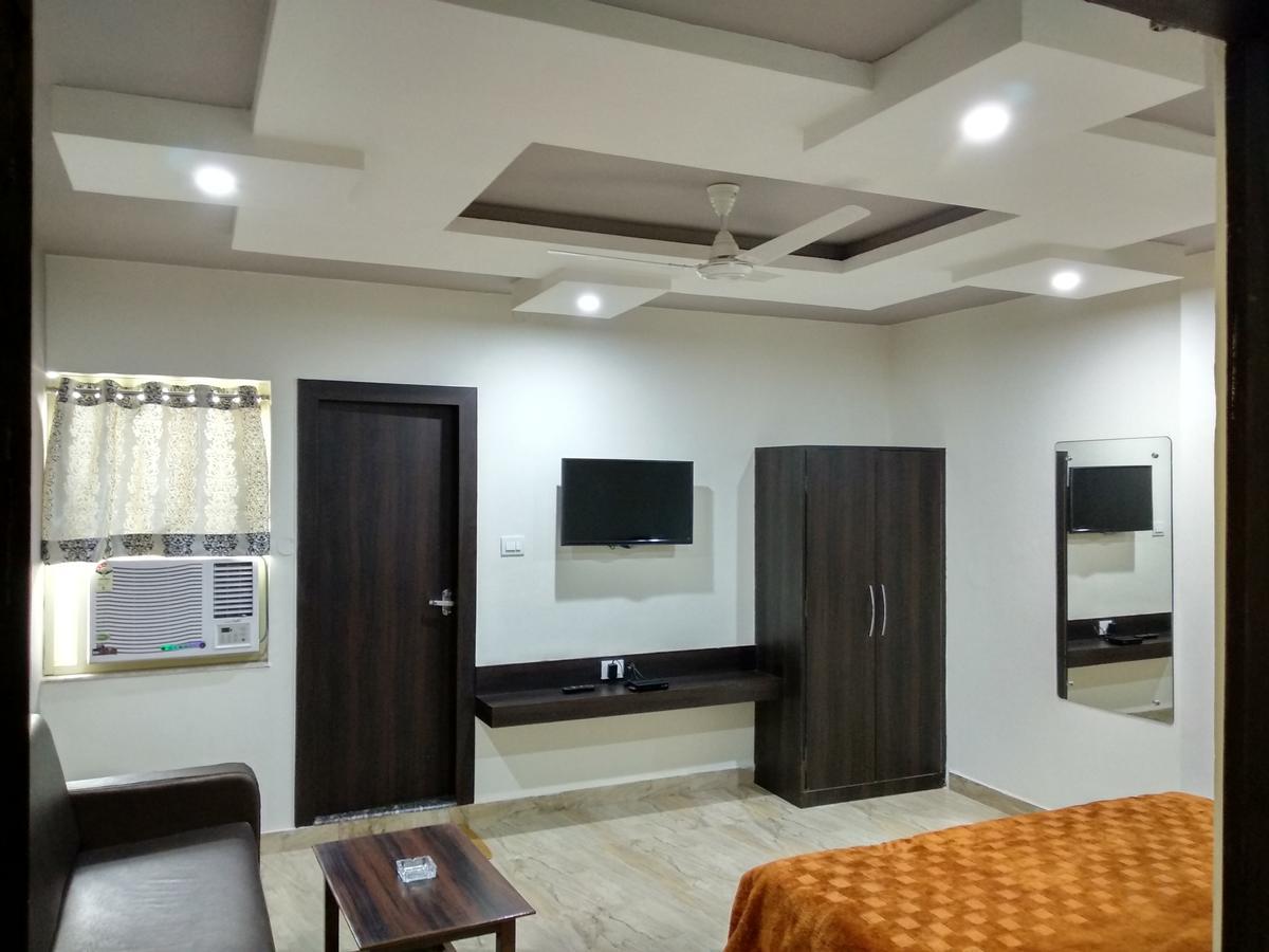 Oyo 60976 Hotel Shree Ji Morena Exterior foto